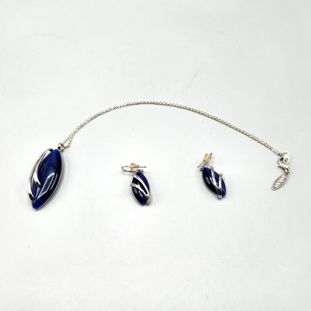 SARAH Blue Pointed Oval Necklace Earrings Set Silver Tone